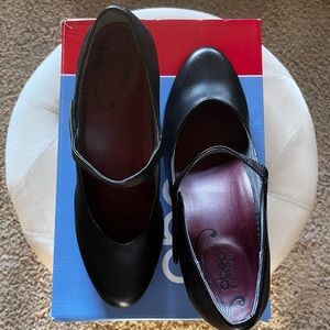 Abeo Vanessa Mary Jane Pump